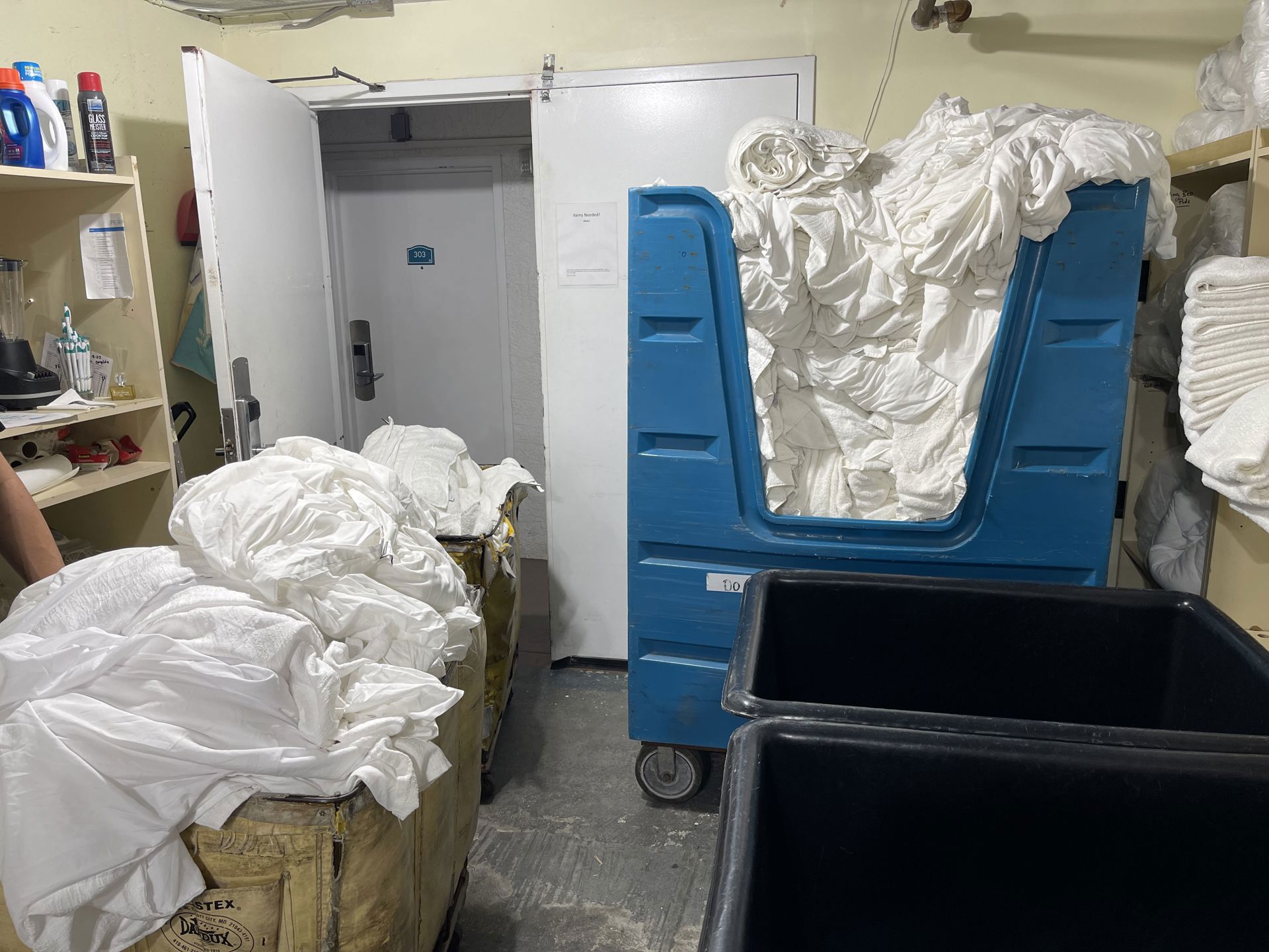Commercial Hotel Laundry Service In Largo